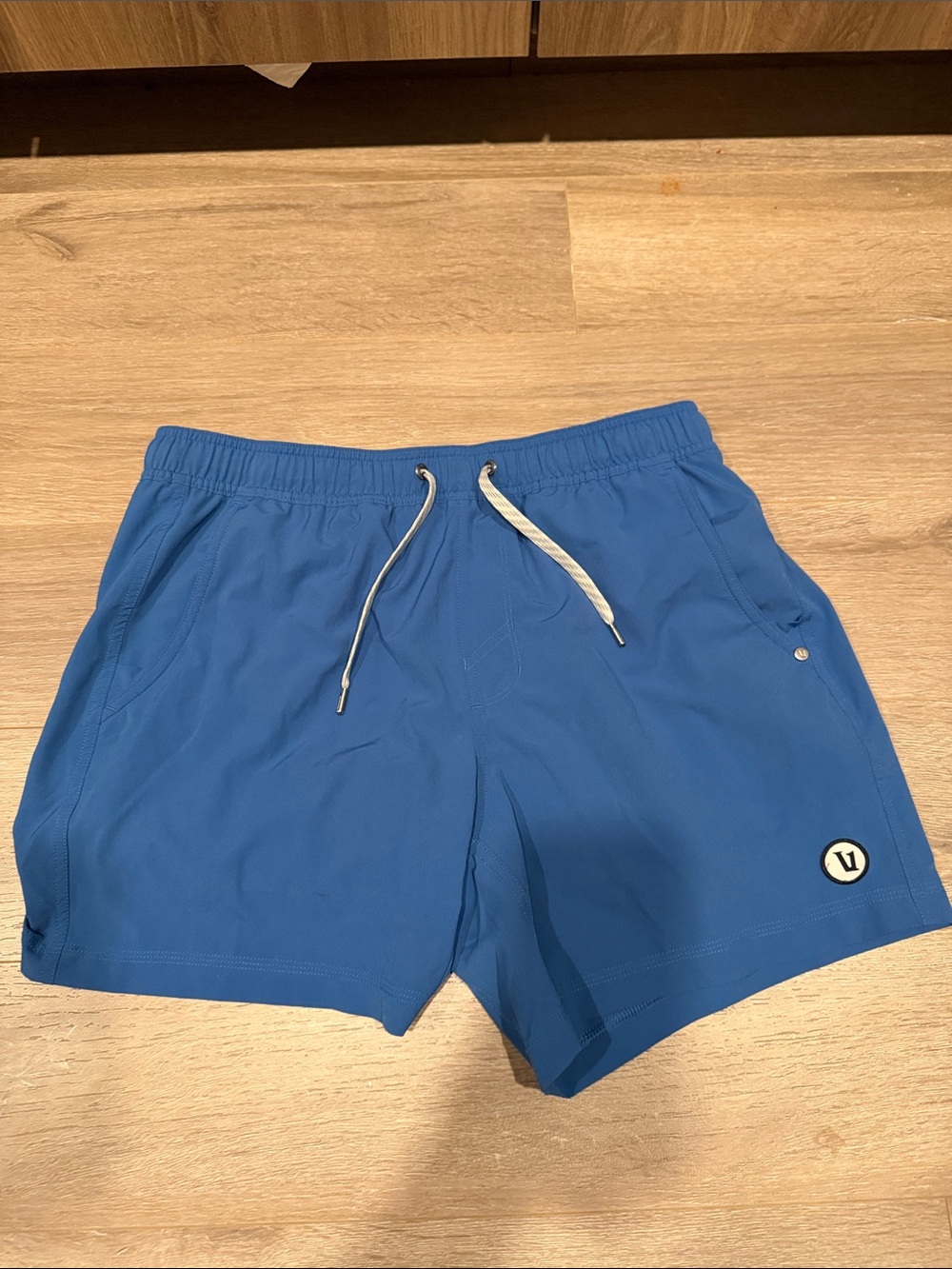 Vuori 5” Kore Shorts Medium